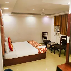 Отель De Tark Near Igi Airport Delhi, Нью-Дели
