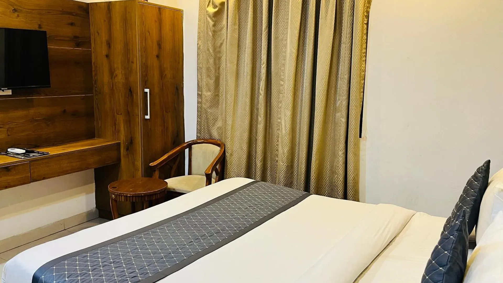 Hotel Olive Near Delhi Airport New Delhi
